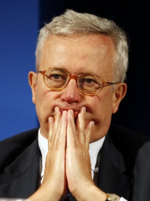 Italian Minister for the Economy and Finance Giulio Tremonti .