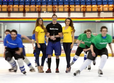 Will Greenwood with skaters in London yesterday.